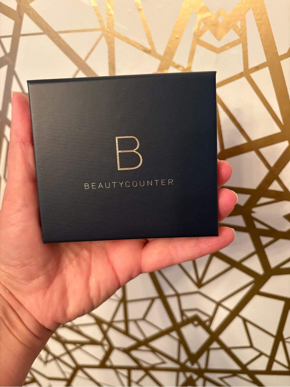 Beautycounter Velvet Eyeshadow Palette in the colorway "Romantic”